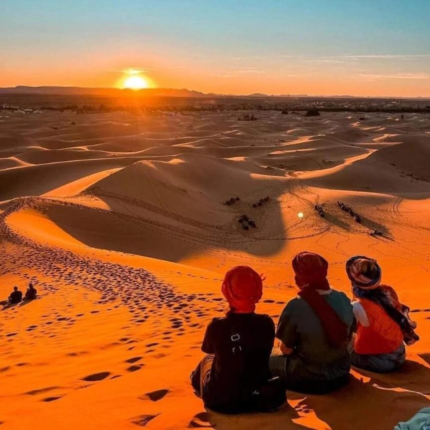Bivouac Camel Trips Hotell Merzouga Exteriör bild
