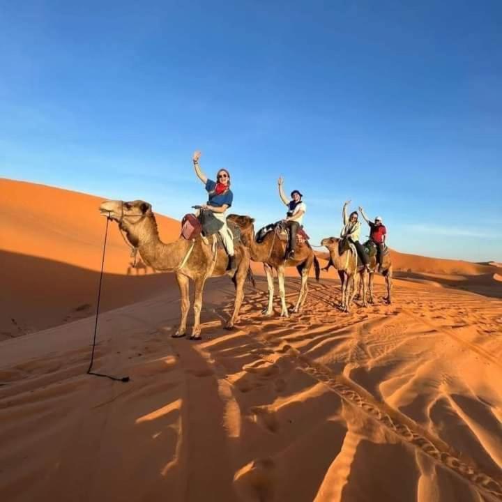 Bivouac Camel Trips Hotell Merzouga Exteriör bild