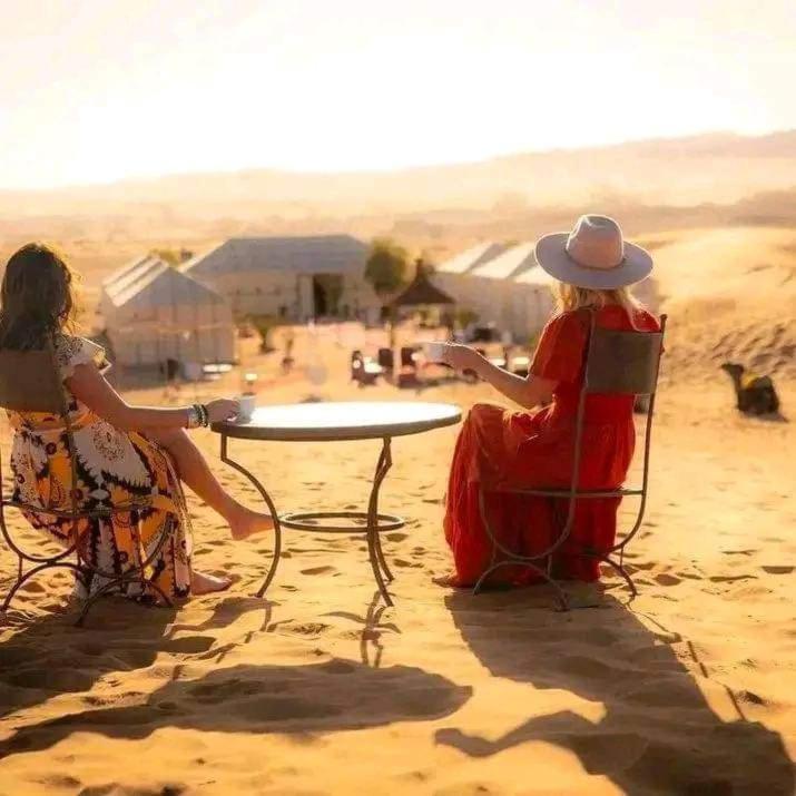 Bivouac Camel Trips Hotell Merzouga Exteriör bild