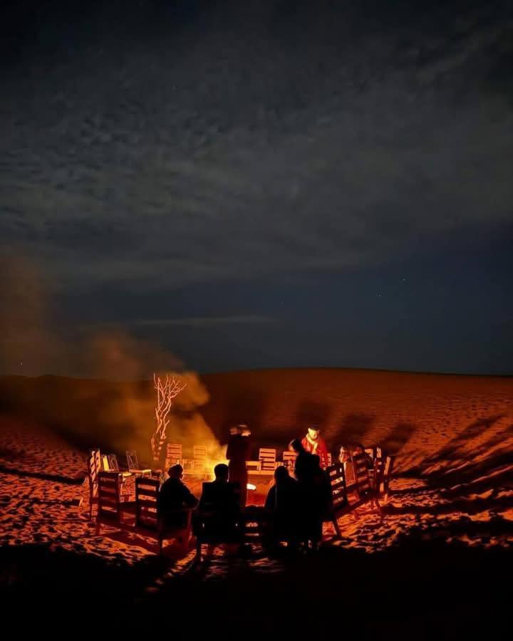Bivouac Camel Trips Hotell Merzouga Exteriör bild