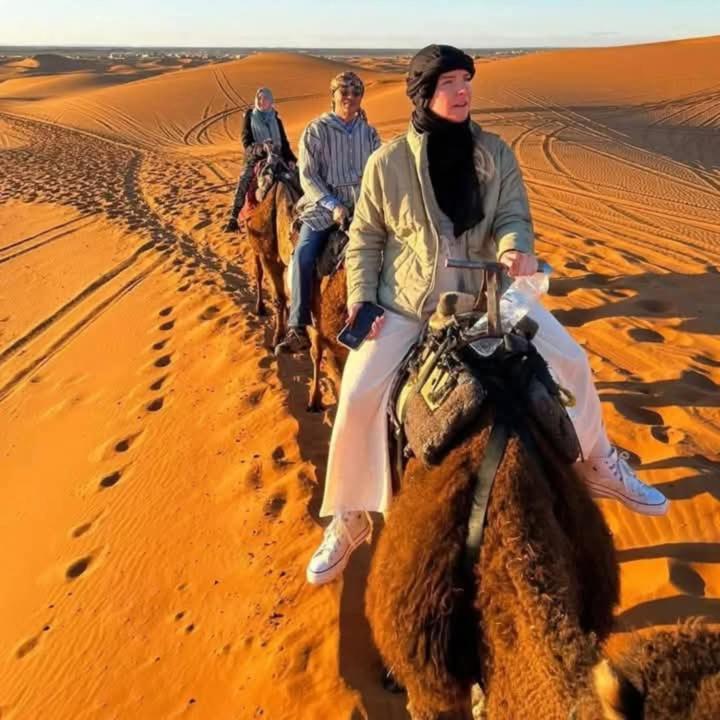 Bivouac Camel Trips Hotell Merzouga Exteriör bild