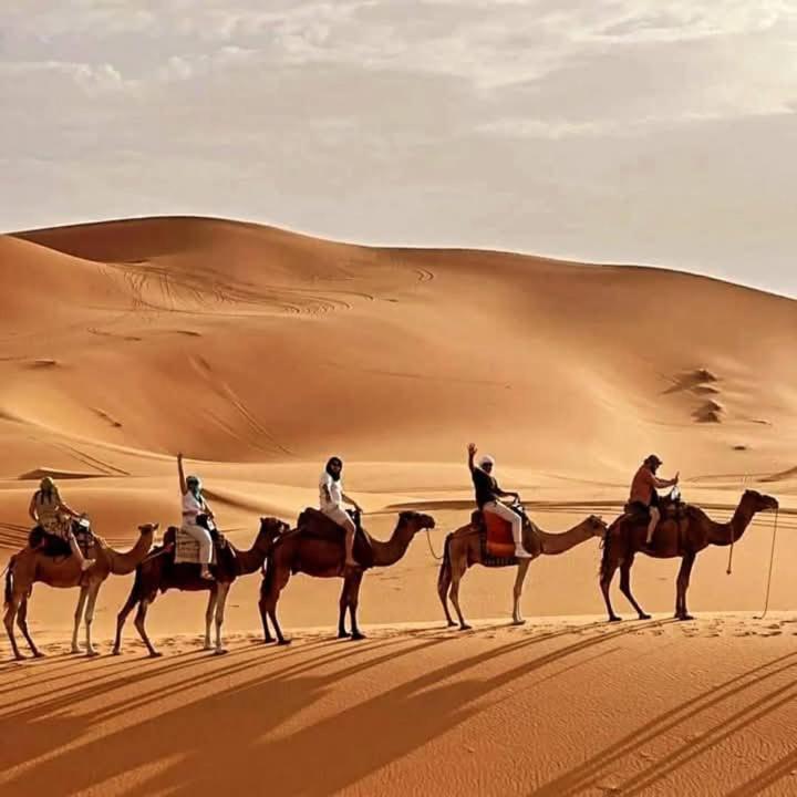 Bivouac Camel Trips Hotell Merzouga Exteriör bild